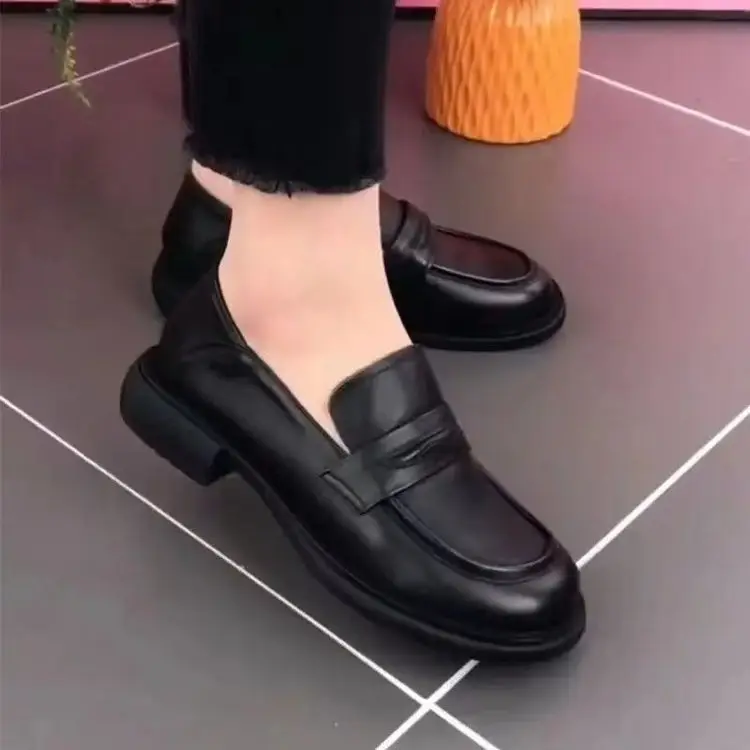 Women's Black Slip-On Loafers British Style 2024 — feature 5