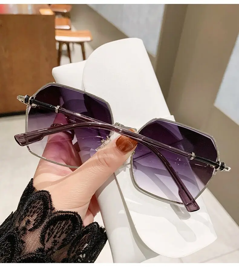 Women UV400 Large Frame Sunglasses Summer β feature 8