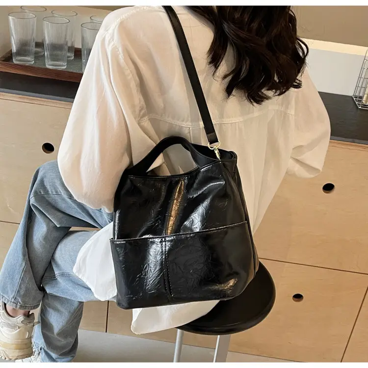 Women's Large Capacity Crossbody Tote Bag Beige 2026 — feature 30