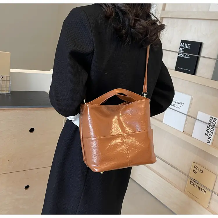 Women's Large Capacity Crossbody Tote Bag Beige 2026 — feature 32