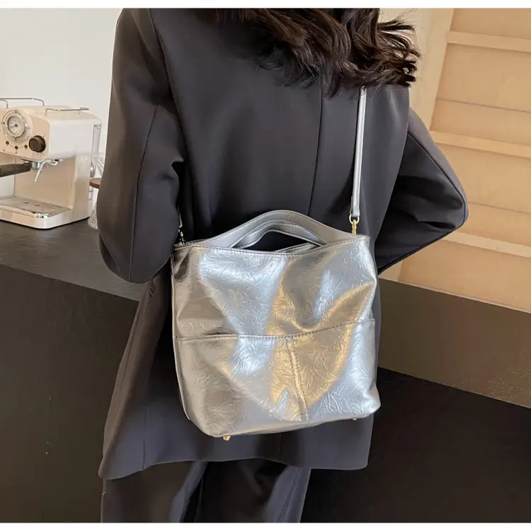 Women's Large Capacity Crossbody Tote Bag Beige 2026 — feature 34