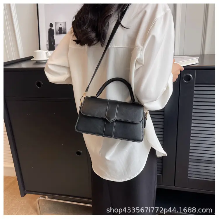 Women Retro Shoulder Messenger Bag Olive Green 2023 — feature 15