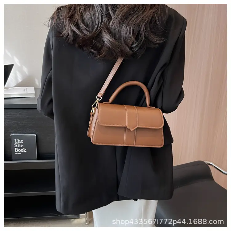 Women Retro Shoulder Messenger Bag Olive Green 2023 — feature 20