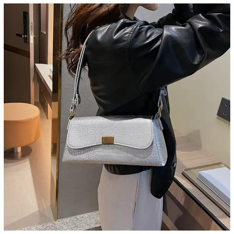 Brown Croc Leather Shoulder Bag for Women 2024 — feature 15