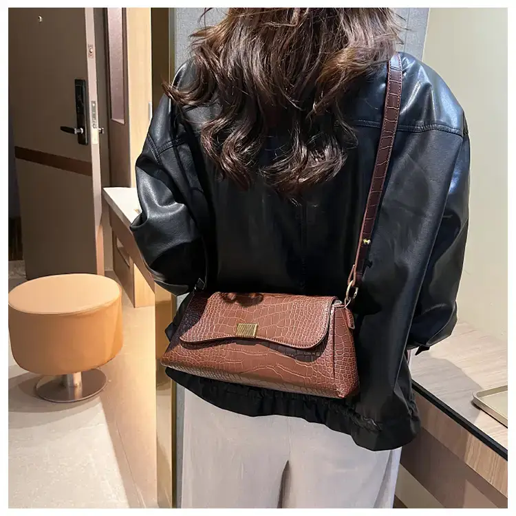 Brown Croc Leather Shoulder Bag for Women 2024 — feature 20