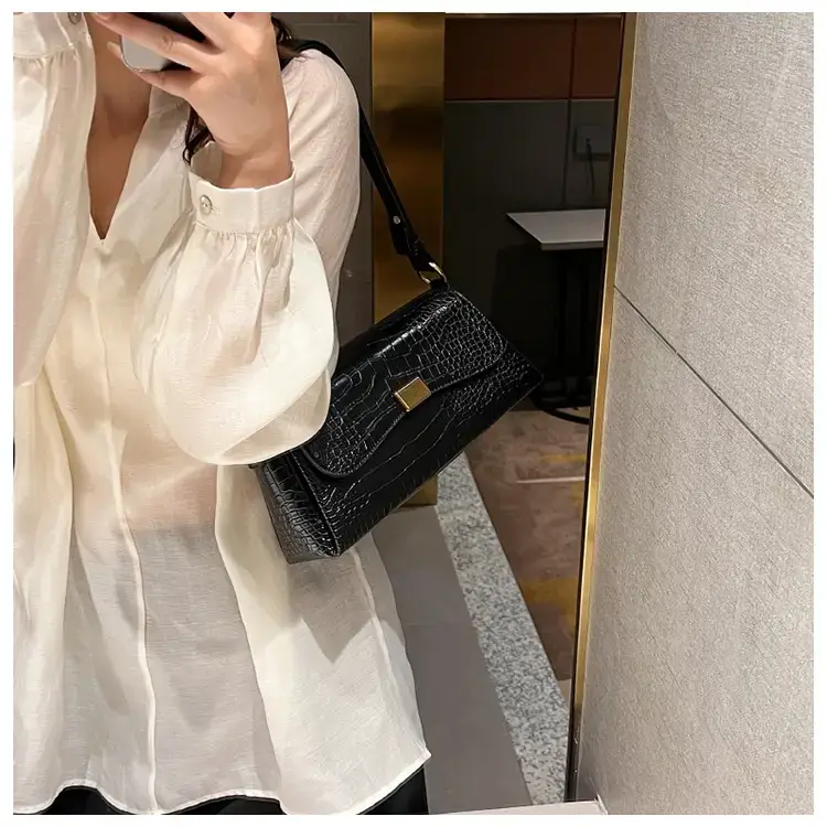 Brown Croc Leather Shoulder Bag for Women 2024 — feature 23