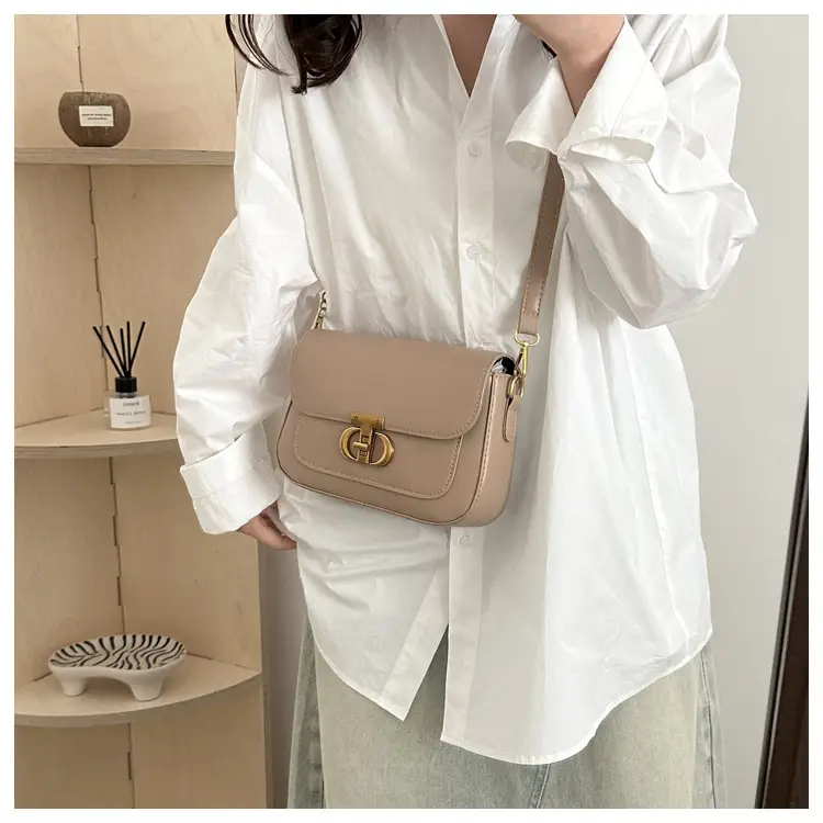 Korean Style Saddle Bag Women Brown Gold Logo — feature 33