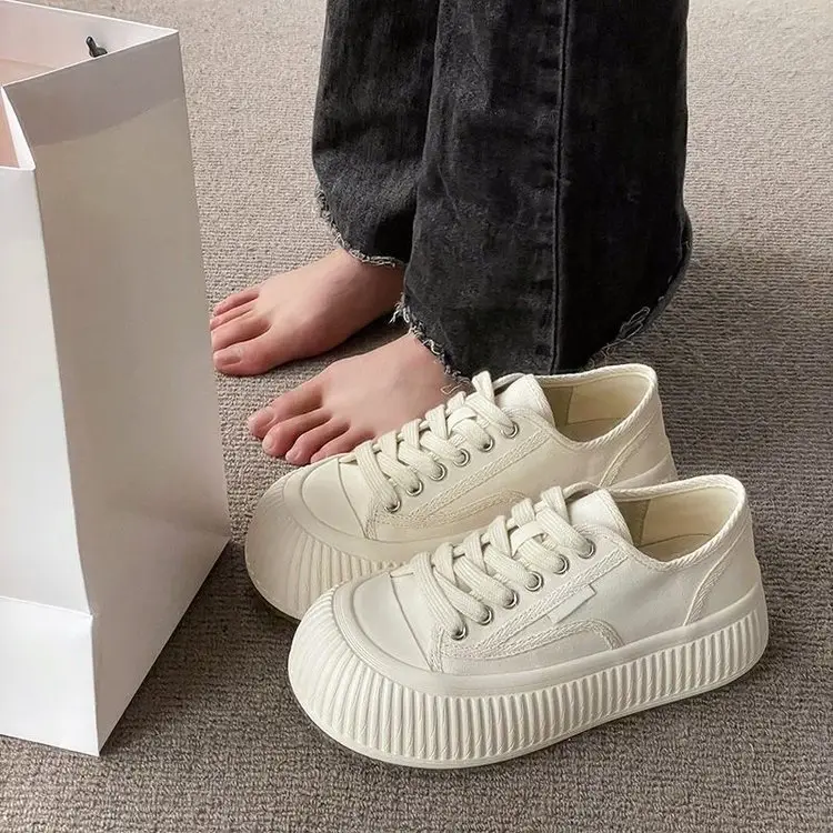 Chanel style low-top canvas shoes for women 2024 spring new lace-up round toe thick bottom comfortable all-match single-layer shoes fashion shoes — feature 1