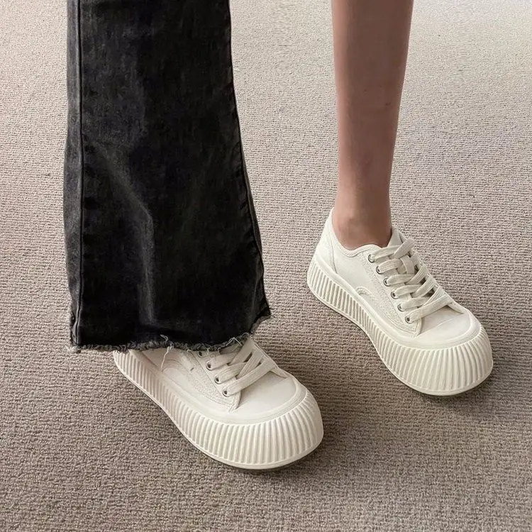Chanel style low-top canvas shoes for women 2024 spring new lace-up round toe thick bottom comfortable all-match single-layer shoes fashion shoes — feature 2
