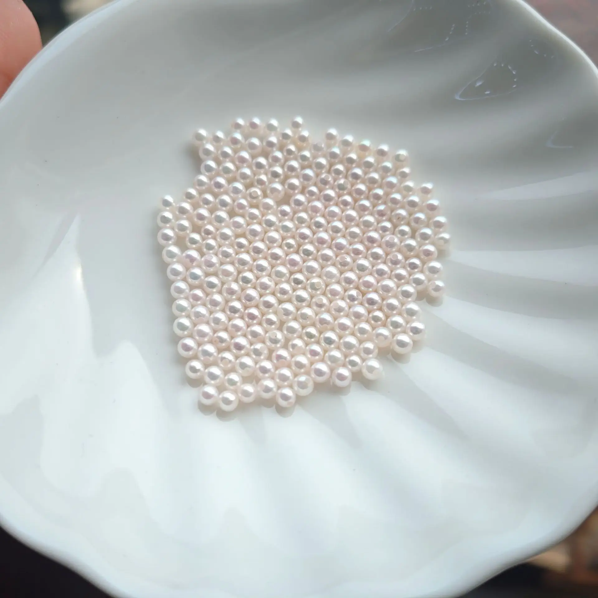 2-2.5mm Sea Water Pearl Akoya Beads - Image 3
