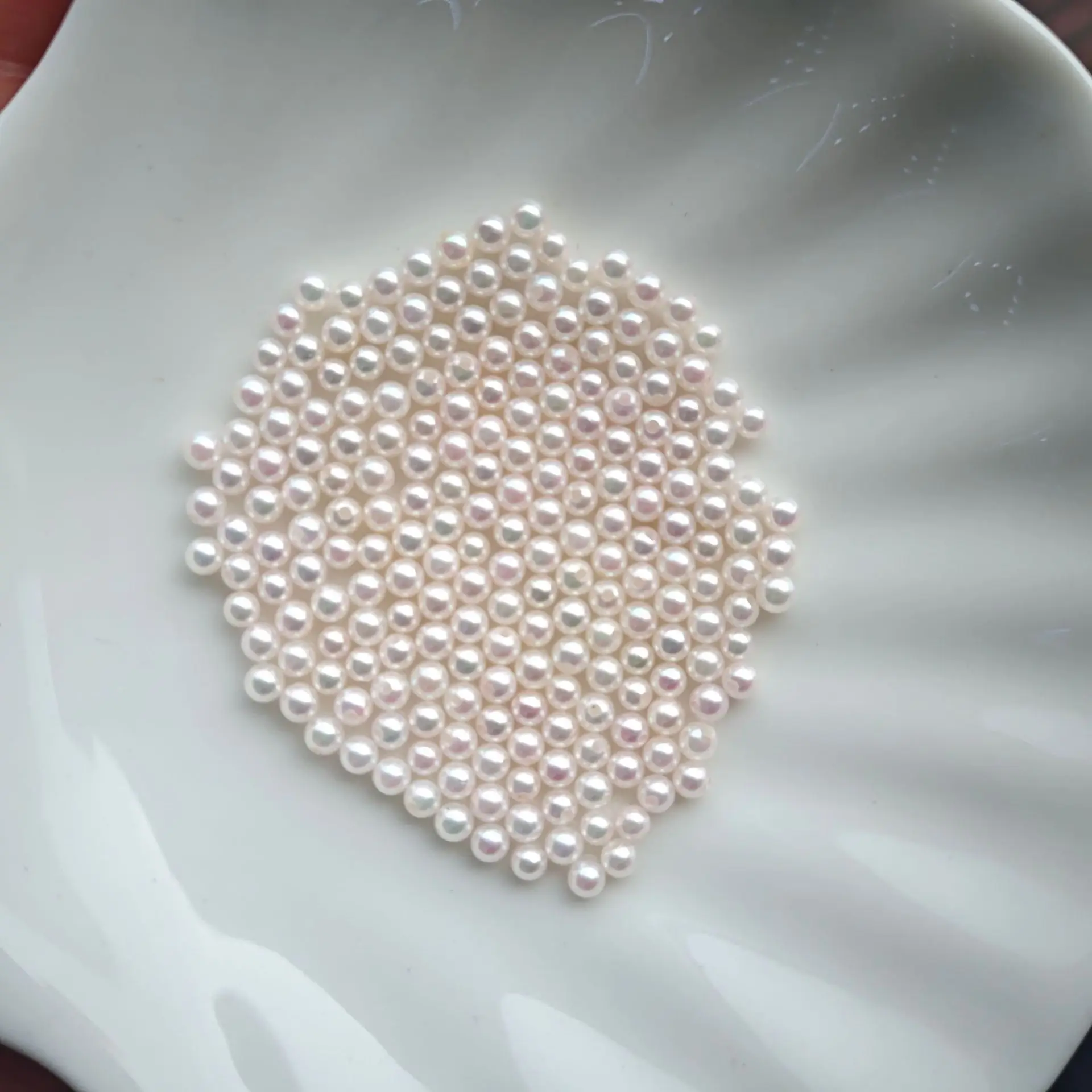 2-2.5mm Sea Water Pearl Akoya Beads — feature 2