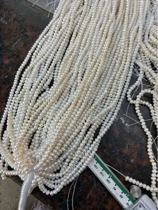 Natural Freshwater Pearl Beads 5mm Flat Beads - Image 3