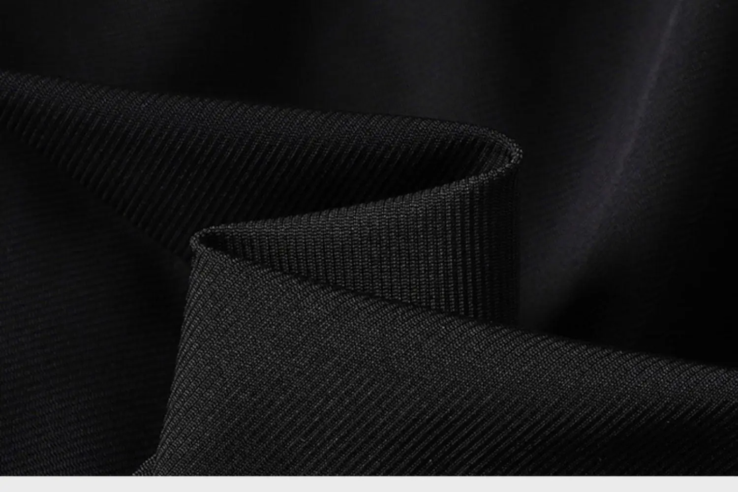 Men Ice Silk Thin Shorts Black Quick Dry — feature 7