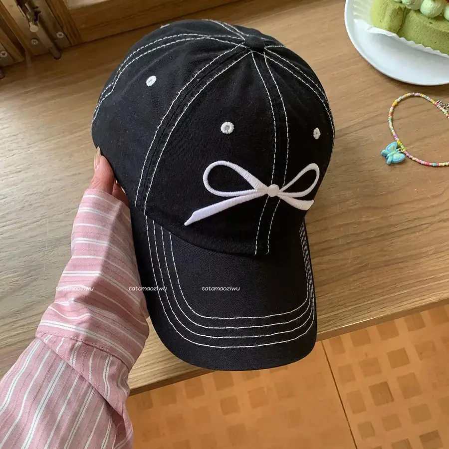 Bowknot Embroidered Women's peaked caps 2024