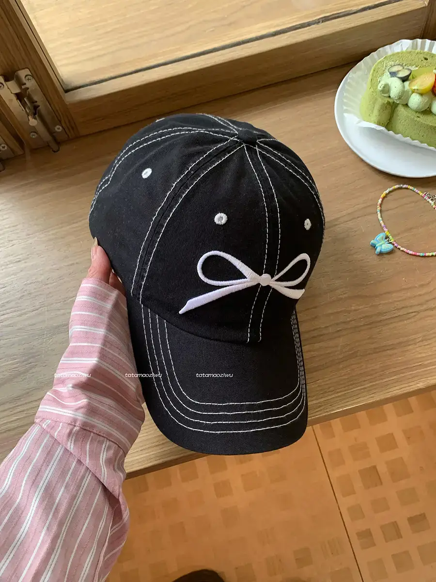 Bowknot Embroidered Women's peaked caps 2024