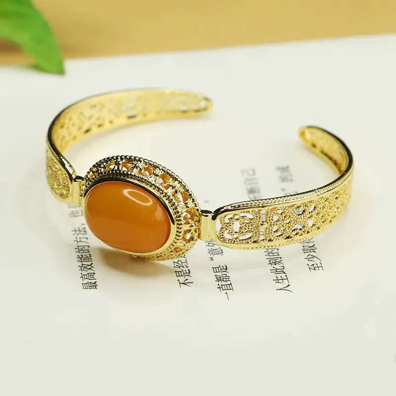 Aiyu Natural Amber Bangle Bracelet Gold Plated — feature 5