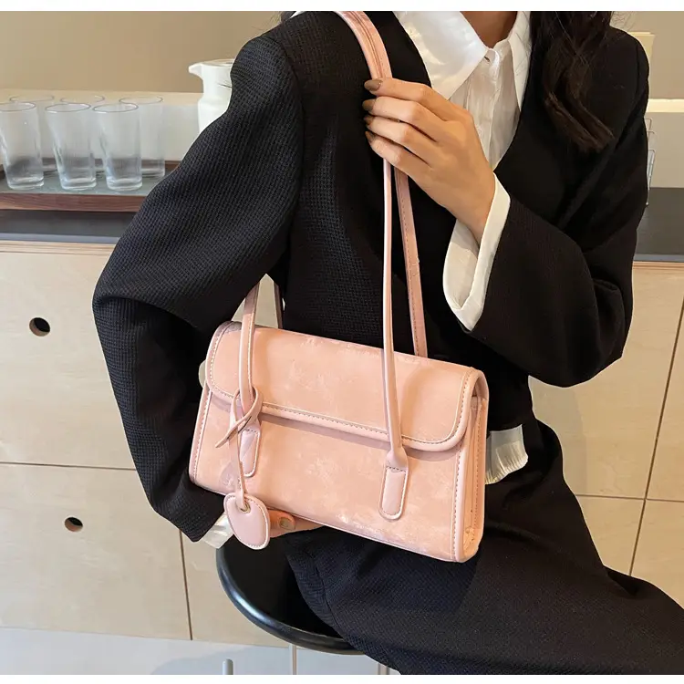 Women's White Leather Shoulder Bag 2024 New Arrival — feature 16