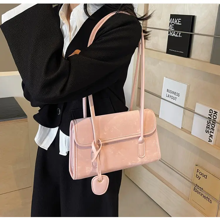 Women's White Leather Shoulder Bag 2024 New Arrival — feature 18