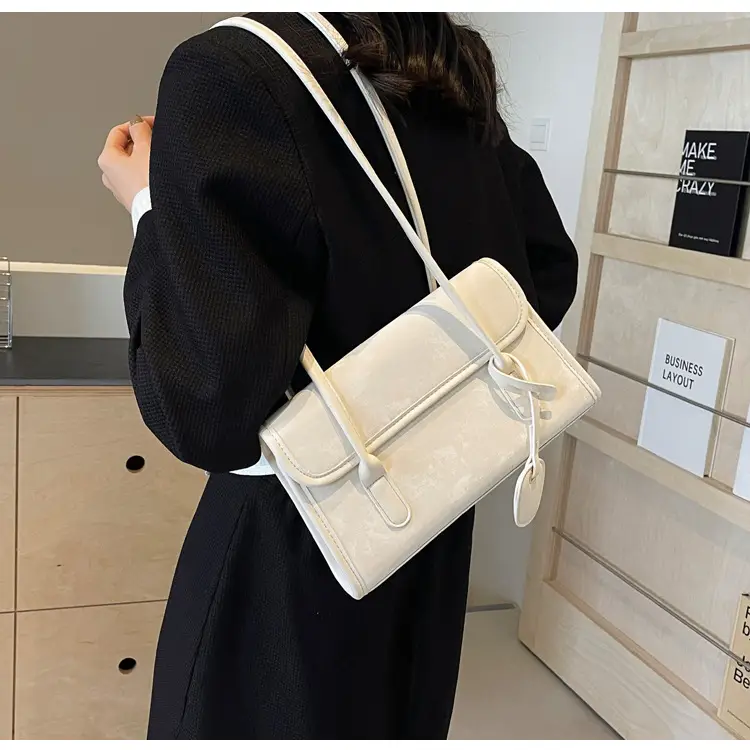 Women's White Leather Shoulder Bag 2024 New Arrival — feature 21