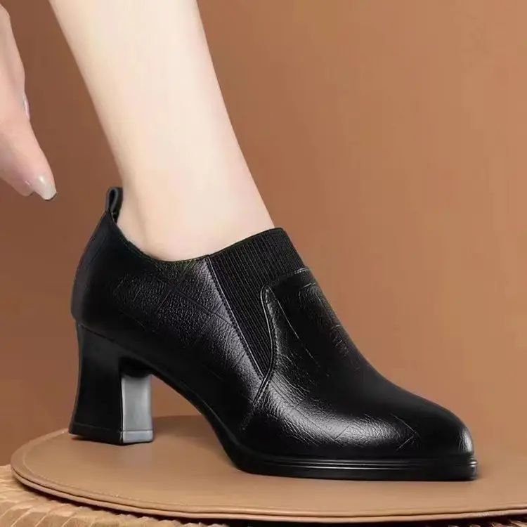 Elegant Chunky Heel Soft-Soled High-Heeled Women's Shoes, 2024 Spring New Style Deep-Cut Single Shoes, Elastic Band Single Shoes for Mothers - Image 5