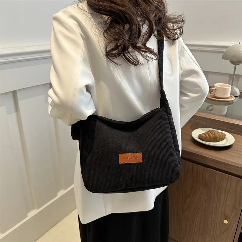 Women's Black Crossbody Shoulder Bag 2024 New Arrival - Image 8