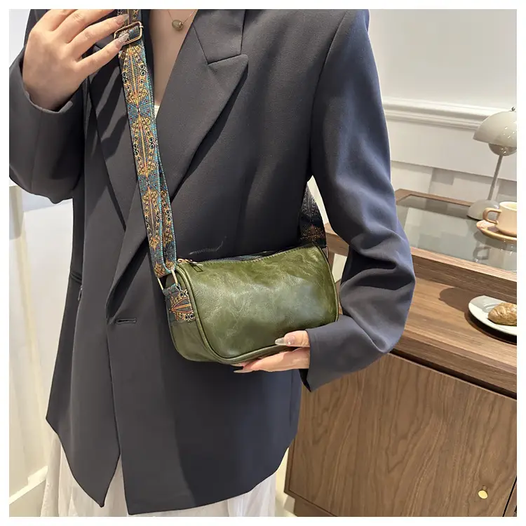 Retro Pink Shoulder Crossbody Bag for Women - Image 9