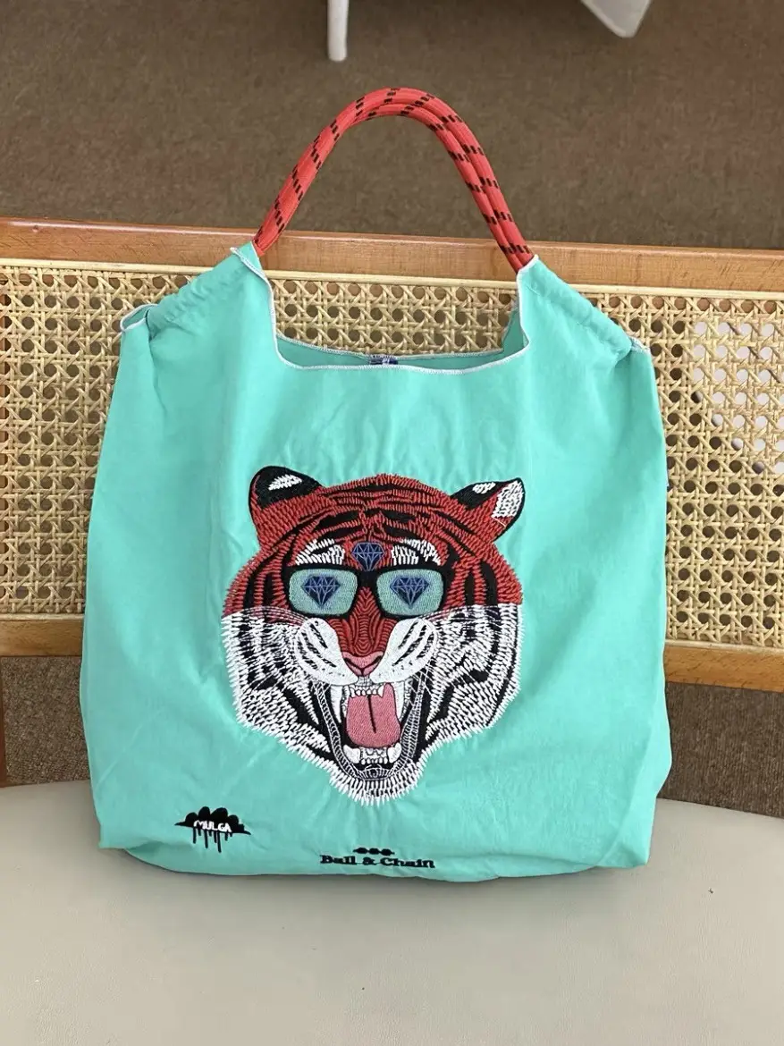 Women's Cartoon Tiger Embroidered Tote Bag - Image 4