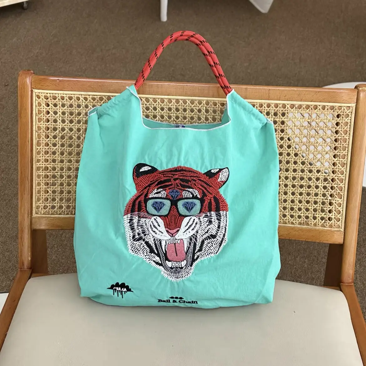 Women's Cartoon Tiger Embroidered Tote Bag — feature 6