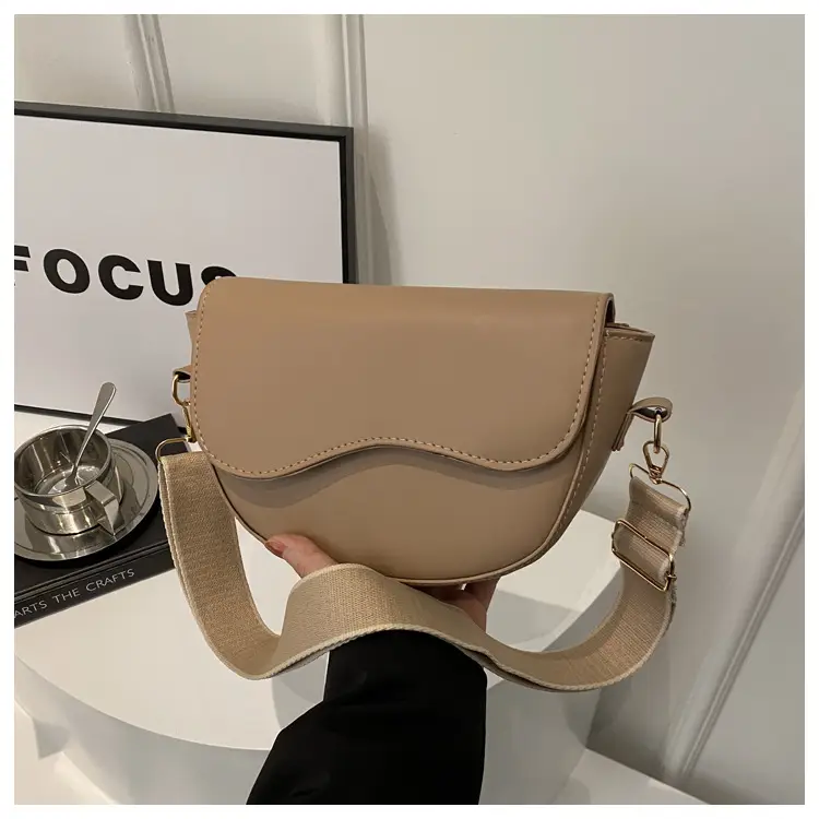 Retro Beige Shoulder Messenger Bag for Women 2024 — feature 23