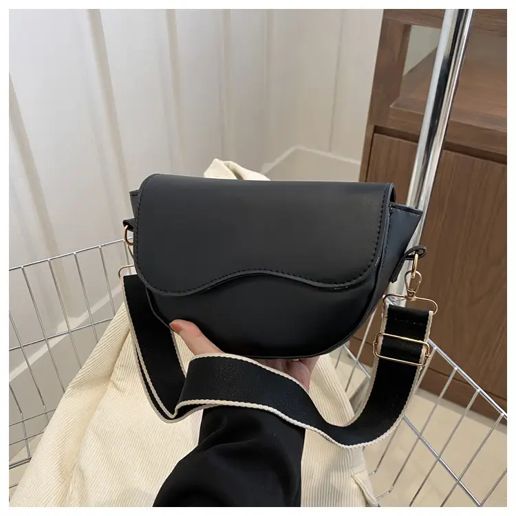 Retro Beige Shoulder Messenger Bag for Women 2024 — feature 25