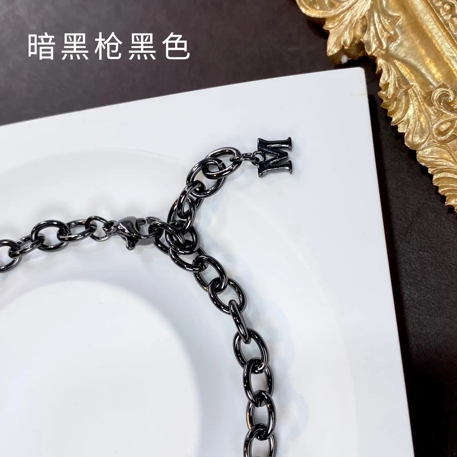 Natural Pearl Baroque Necklace Gun Black 18k Gold — feature 2