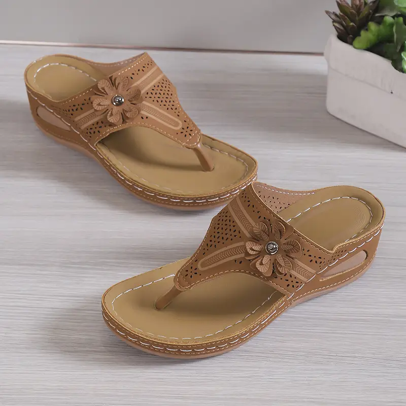 Cross-border summer women's flip-flops women's summer new casual outdoor beach shoes flip-flops sandals