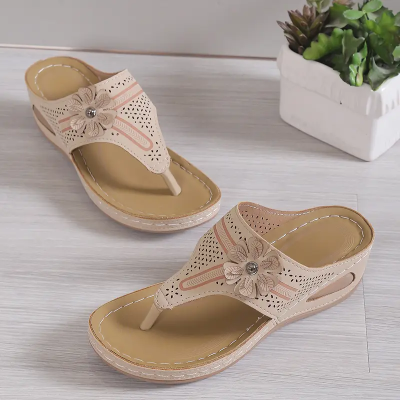 Cross-border summer women's flip-flops women's summer new casual outdoor beach shoes flip-flops sandals