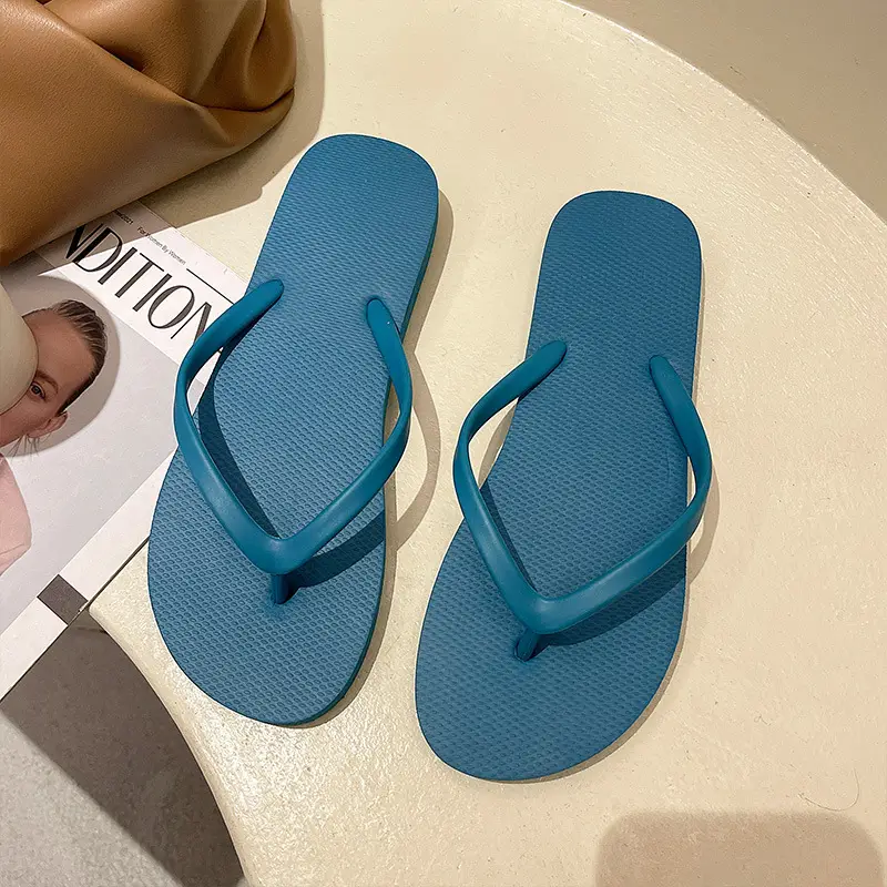 2026 Summer Flip-Flops for Women, Outdoor Wear, Beach Flat Slippers, Non-Slip Black Sandals, Comfortable and Quick-Drying - Image 2