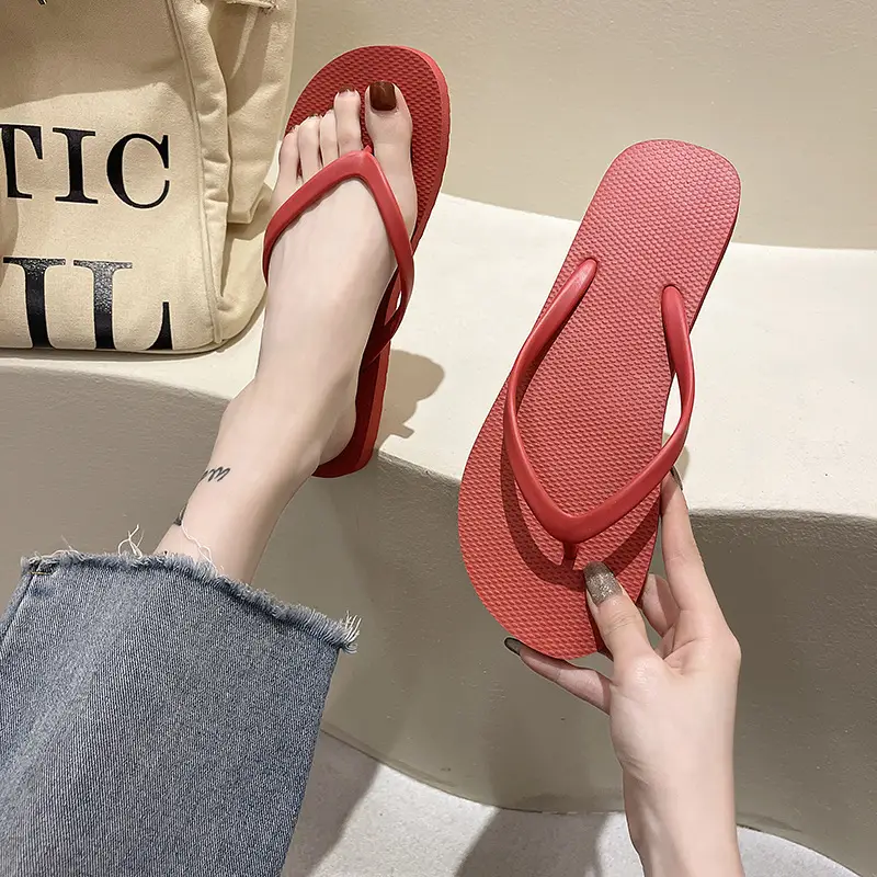 2026 Summer Flip-Flops for Women, Outdoor Wear, Beach Flat Slippers, Non-Slip Black Sandals, Comfortable and Quick-Drying - Image 3