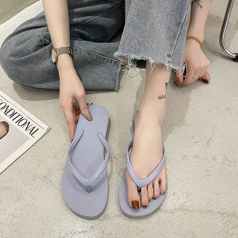 2026 Summer Flip-Flops for Women, Outdoor Wear, Beach Flat Slippers, Non-Slip Black Sandals, Comfortable and Quick-Drying - Image 7