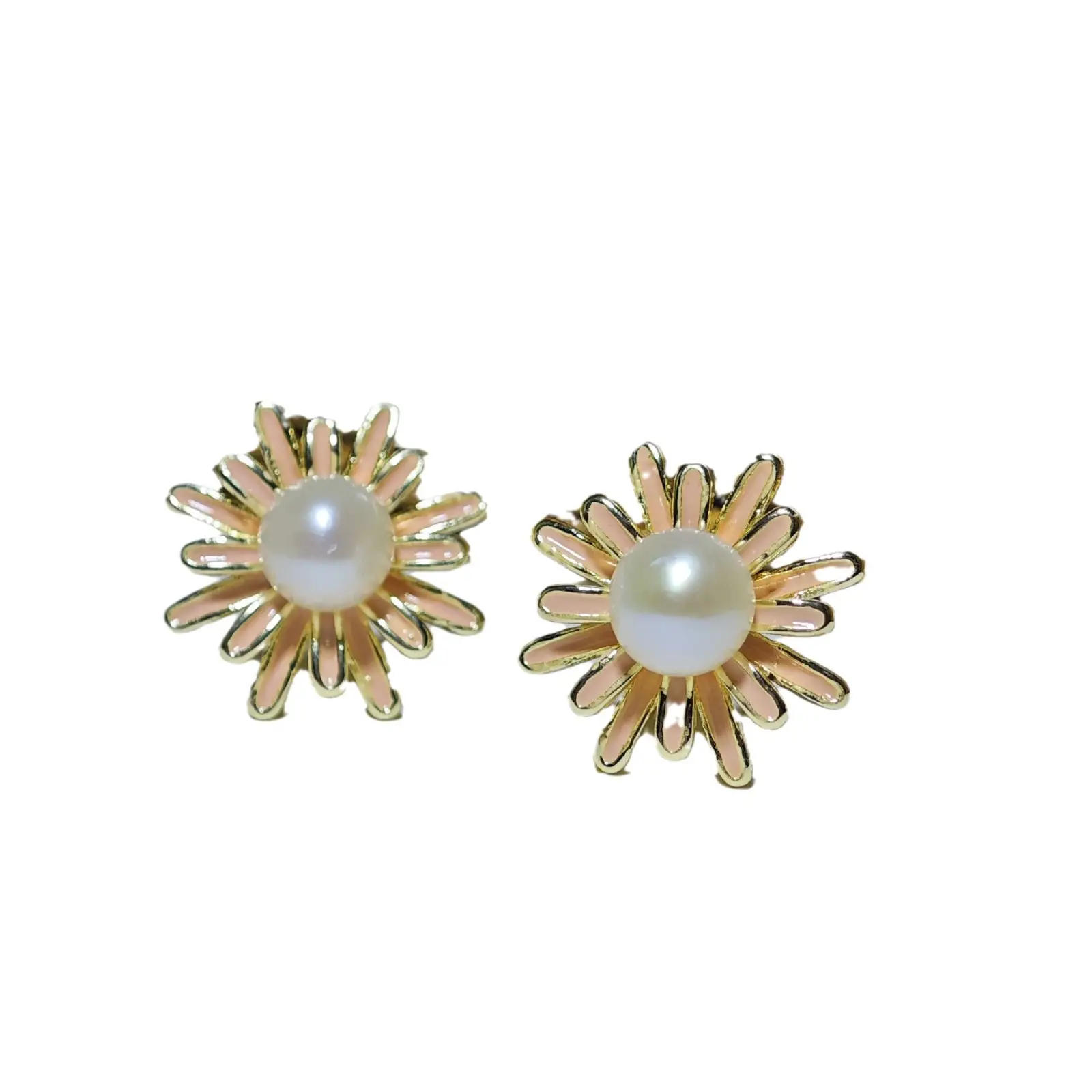 Dan Tao Jewelry Pearl Earrings Gold Plated