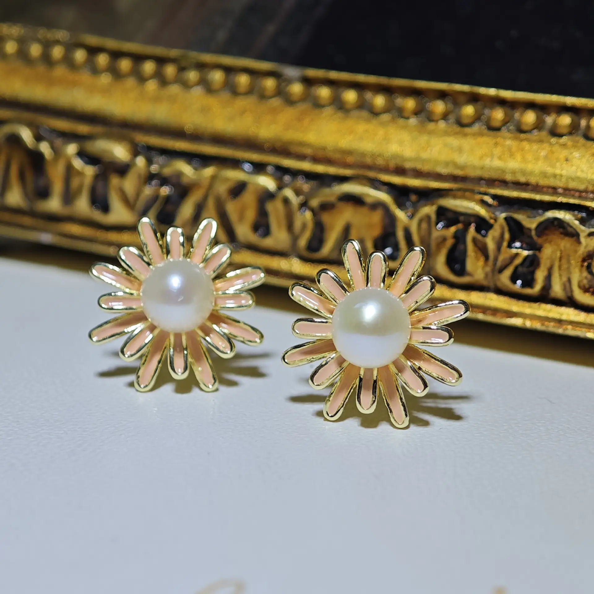 Dan Tao Jewelry Pearl Earrings Gold Plated — feature 6
