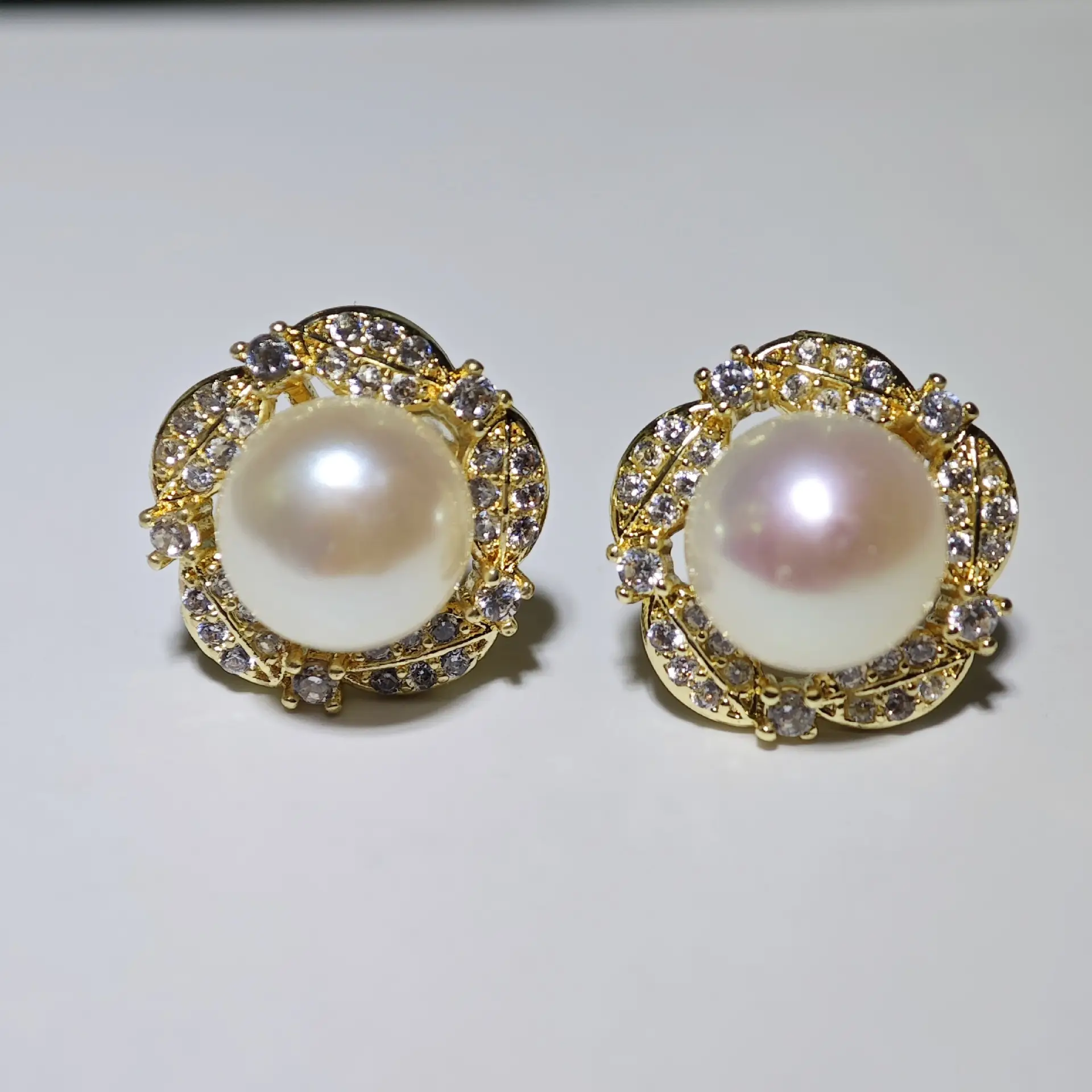 Dan Tao Jewelry Pearl Earrings Gold Plated