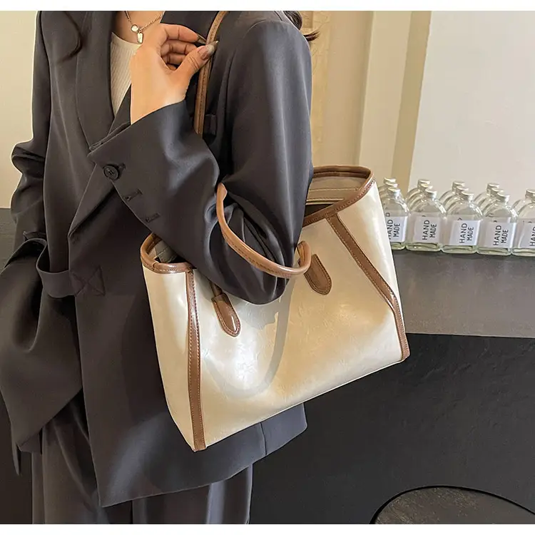 Women's Large Capacity Tan Tote Bag Spring Summer 2024 — feature 14