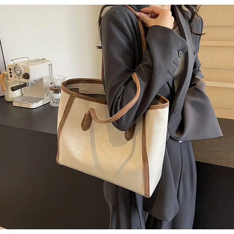 Women's Large Capacity Tan Tote Bag Spring Summer 2024 — feature 15