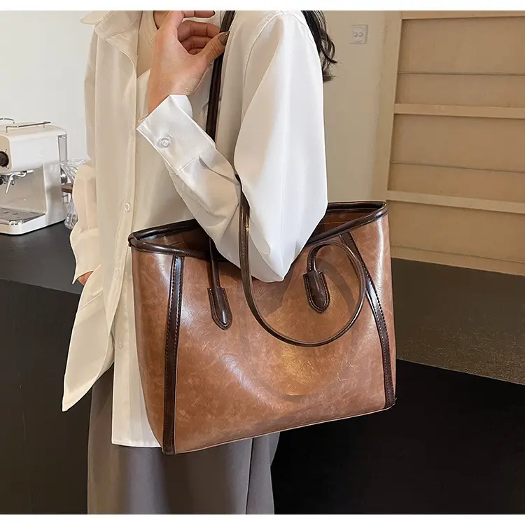 Women's Large Capacity Tan Tote Bag Spring Summer 2024 — feature 17