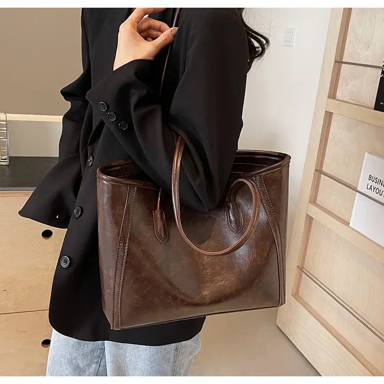 Women's Large Capacity Tan Tote Bag Spring Summer 2024 — feature 20