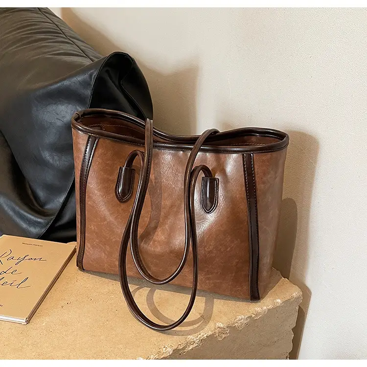 Women's Large Capacity Tote Bag Spring Summer 2026 — feature 18