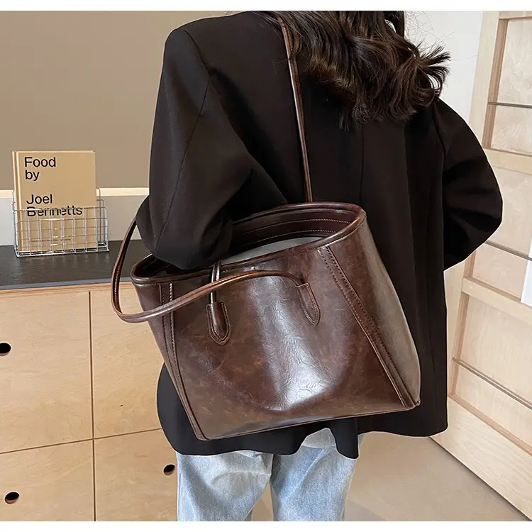 Women's Large Capacity Tote Bag Spring Summer 2026 — feature 30