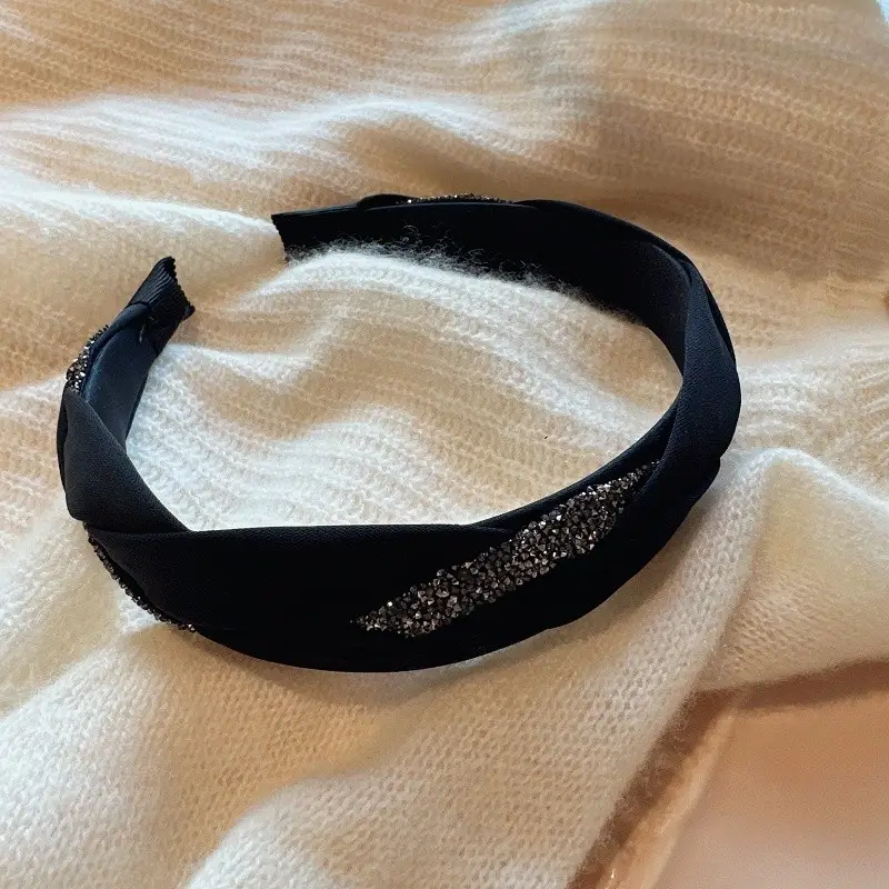 Black Rhinestone Hair Band with Twist Clamp - Image 5