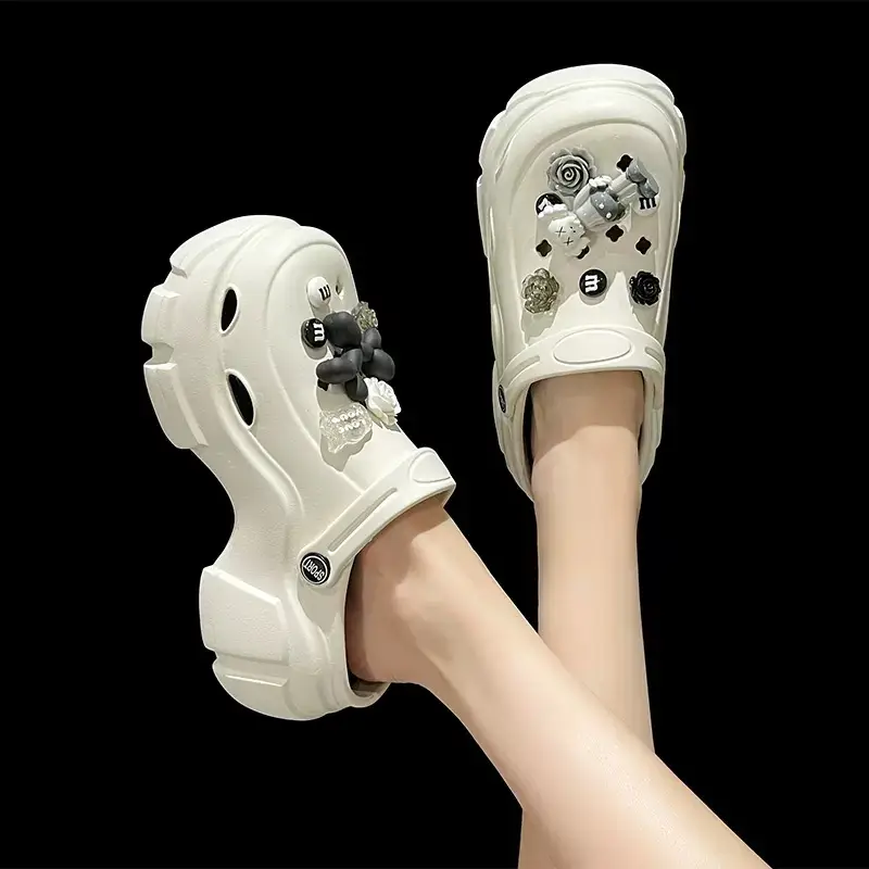 Women's thick-soled hole shoes non-slip platform summer outdoor wear 6cm increased closed toe sandals detachable 2024 New - Image 4