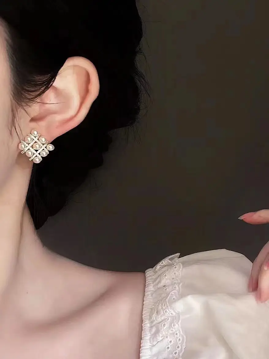 S925 Sterling Silver Pearl Earrings Middle Style — feature 9