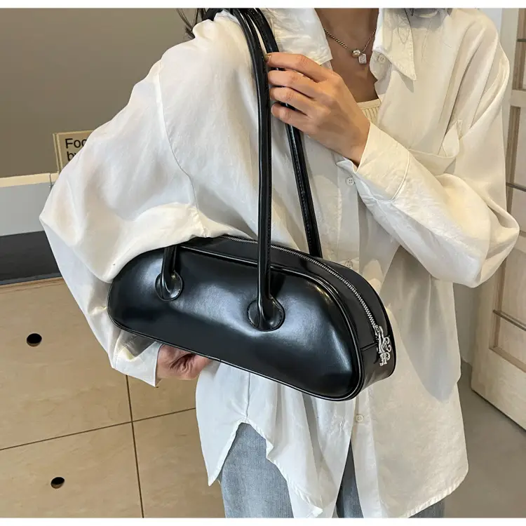 Women's Red Underarm Bag 2024 New High-end Western Style — feature 9