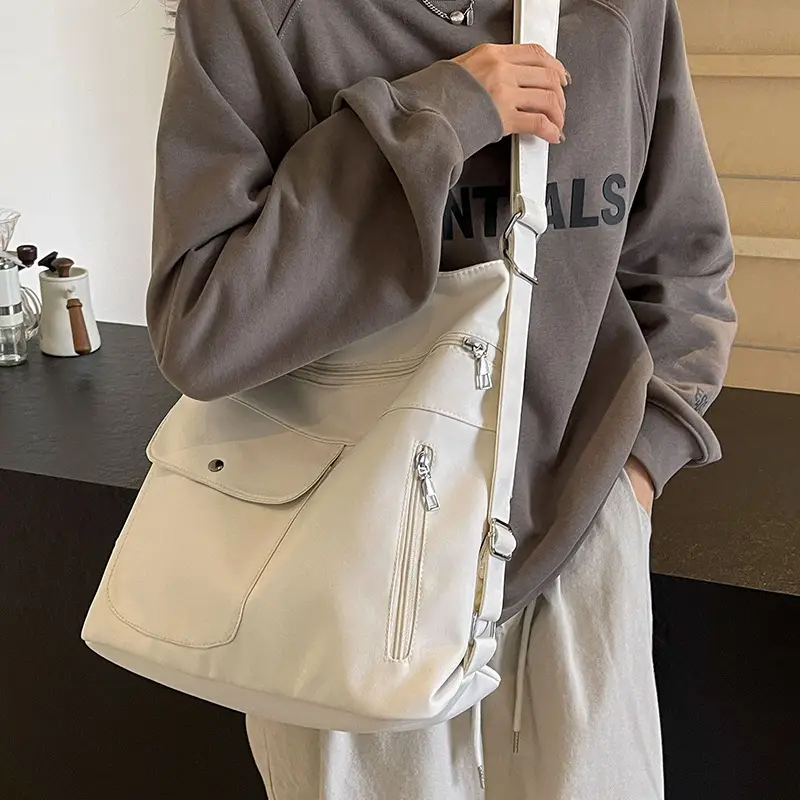 Women Canvas Shoulder Bag Large Capacity Commuter Bag - Image 5